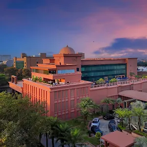 Taj & Convention Centre, Agra Hotel
